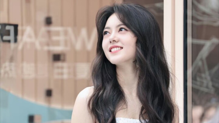 【Zhao Jinmai】Acara offline, gaun bertali rumbai—cantik banget!