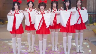 Lớp huấn luyện Konoha Cuộc thi đánh giá tháng 6 Khiêu vũ nhóm Chúa đang trôi theo dòng chảy