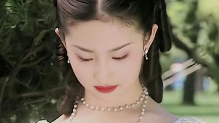 Only if she takes on this role with her own face can the audience truly be convinced!