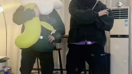 After Wanida sang "Sunny Boys and Sunny Girls 2023" for Pharaoh, Pharaoh and Qian Ze'an promoted Wan