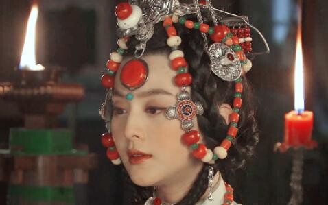 光顾着看脸了，剧情是一问一个不吱声！
