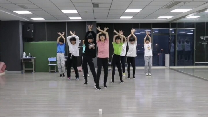 【TF家族】三代女团舞练习室终于出啦