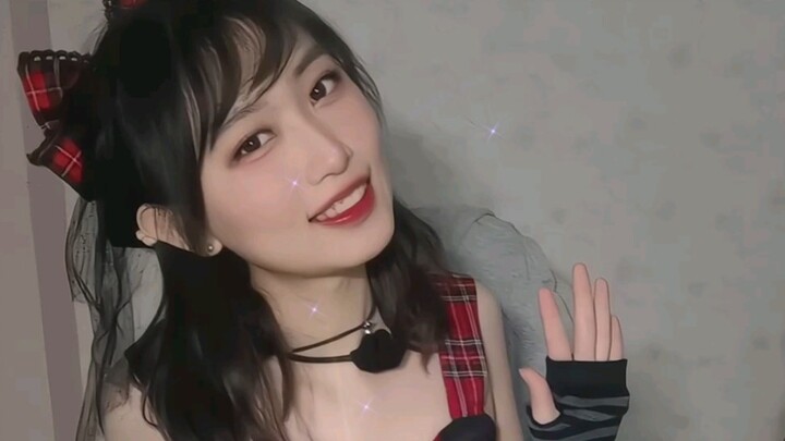 尝试一下樱花味女团小偶像灵感妆造，臭美の时间