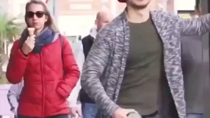 Laporan Harian Lucu "Jalanan London"