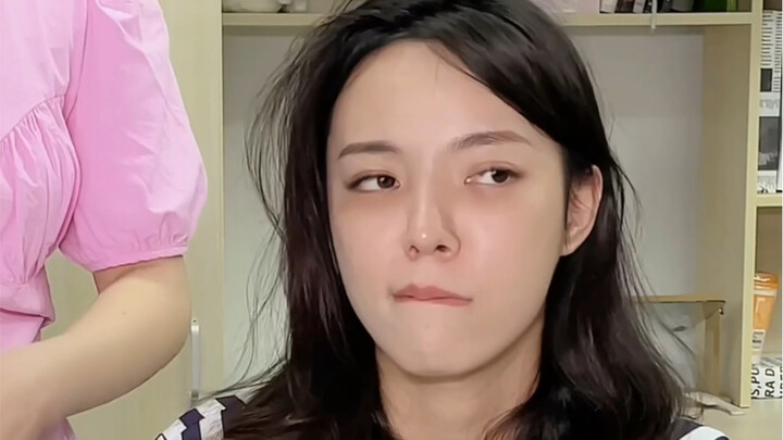 Sự cần thiết của phép trừ trong vòng kết nối bạn bè