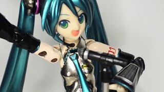 Have you ever seen a metal Hatsune Miku? 2009 Super Alloy Series Hatsune Miku