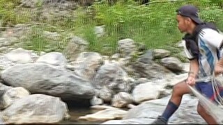 cast netting in Nepal | himalayan trout fishing with handmade cast net |