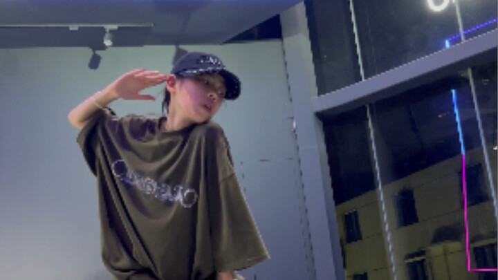 自己扒个舞练练