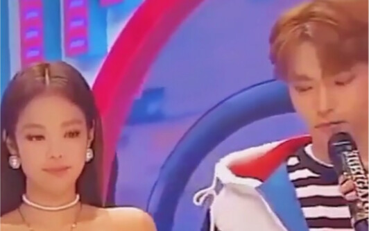 Jennie: So cute  Kim Do-young: Bring it back