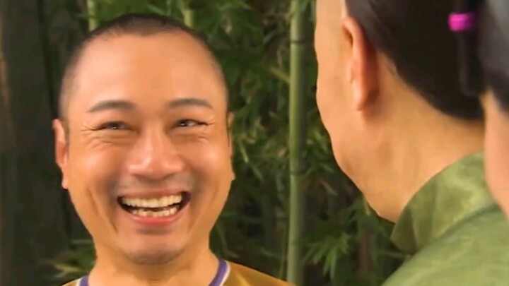 The young man treats fried rice as a treasure—little did he know, one small bag could last him a who