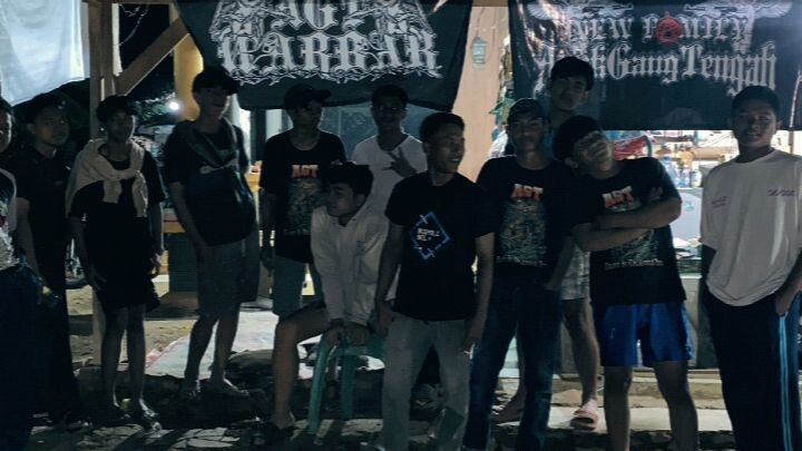 tongkrongan anak warbar warung kembar