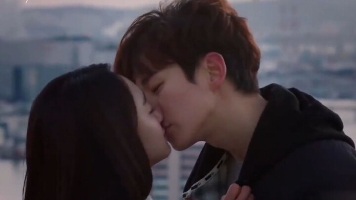 终于能亲到你了,我的女神