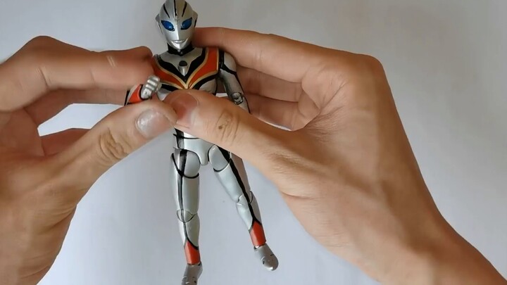 [Pretending to be an official 22] Self-modified evil Tiga shf fake bone sculpture