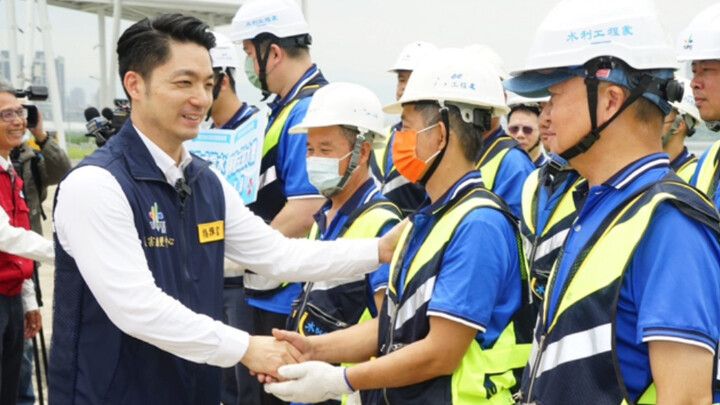 Wali Kota Jiang meninjau latihan simulasi penanggulangan banjir di Taipei sebagai persiapan menghada