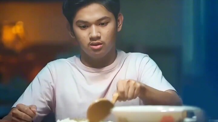 หนุ่มผู้ถูกคำสาปสุดพิสดาร: แค่สัมผัสของที่มีน้ำ ก็จะขยายมันให้ใหญ่ขึ้นทันที | บรรยายภาพยนตร์และซีรีส