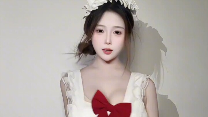 Cô đầu bếp nhỏ đến rồi!