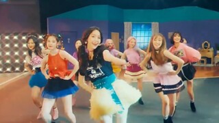 在Facebook上获得了260万点击率的女爱豆新颖的编舞——少女时代《Holiday》自然的变换center，覆盖四面的神仙走位！不愧是yyds少女时代！