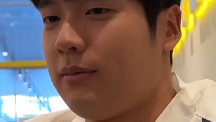 Korean Handsome Guy's Muscle and Body Fat Records: From Chubby Kid to Handsome Hunk