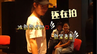 ฮ่าๆๆๆๆ การฝึกซ้อมประจำวันของเซียวไป๋ฮวา/จุนเซียวของเราสูญเสียภาพลักษณ์ไอดอลของเขาไปแล้ว~