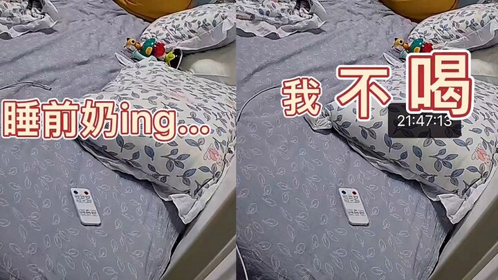 Bé 5 tháng tuổi bị ép uống sữa khi đã chán sữa, bé lo lắng đến mức nói: Con không muốn uống! Bố mẹ t