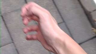 مسك الأيدي وحضور الفصل