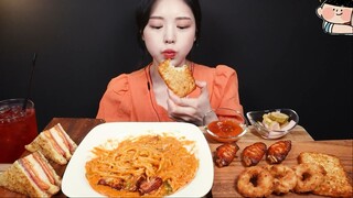 Mukbang mỳ sôt skem phomai và bánh vòng #mukbang #ASMR