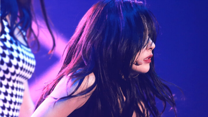 [Jiang Seqi] After hitting Wendy’s high notes, she seamlessly transitions back to her own low range—