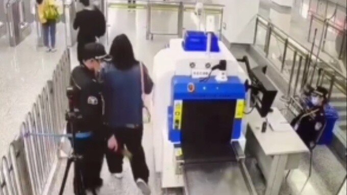 Kiểm tra an ninh không thể ngăn cản anh ta