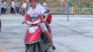 摩托车考试有多难？本来会骑一考试就不会了