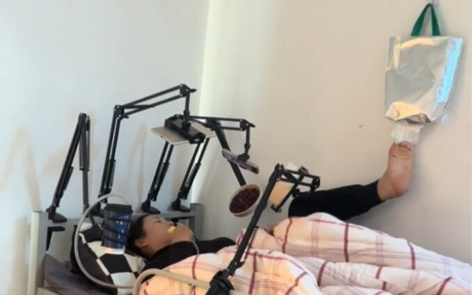 Bạn cùng phòng xui xẻo của tôi