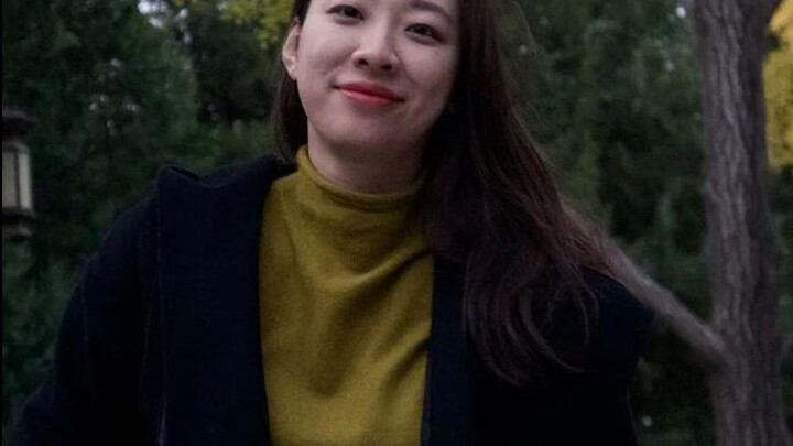 المدربة سون دان التي تُشعّ إحساسًا بالسرقة كانت في الأصل فتاة رائعة الأناقة والجاذبية!