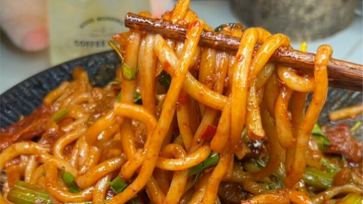 Tag along with me—wherever I’ve got a bowl of rice, you’ll get a bowl to wash!