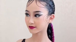 Giày được mượn và buổi biểu diễn diễn ra suôn sẻ
