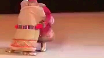 ฉันเคยคิดว่าเป็นการต่อสู้ของหุ่นเชิดสองตัว แต่สุดท้ายฉันก็คุกเข่าลง