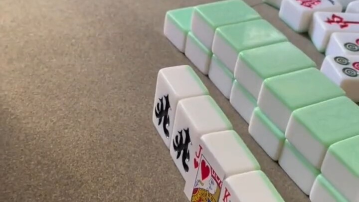 Pernahkah Anda memainkan mahjong seperti ini saat Tahun Baru Imlek?