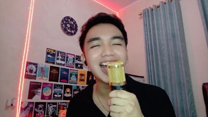 こんにちは, 今日は! Aku Aljandi bakalan live di Bstation, yuk kita nyanyi/play musik anime❤️🎤