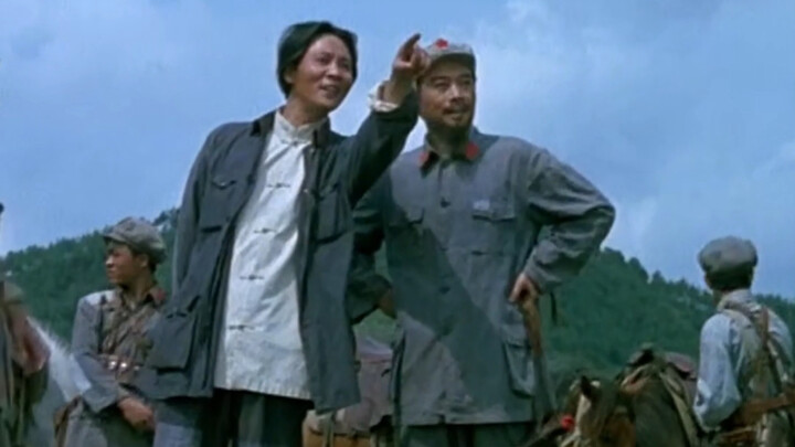 Chairman Mao didn’t smoke cigarettes—he made decisions; Premier Zhou didn’t drink alcohol—he shoulde