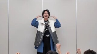 三人组当观众观看拉齐亚/宝路(庄司浩平)跳魔进战队ED舞(假面骑士加布)
