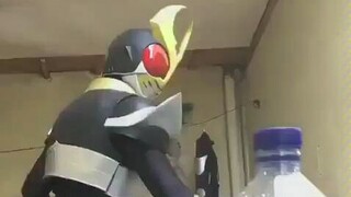 Kick and open the bottle with heroes