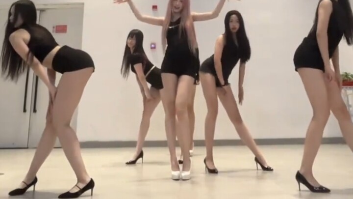 Star Moon Pavilion: Lantern Festival Gala Rehearsal Site