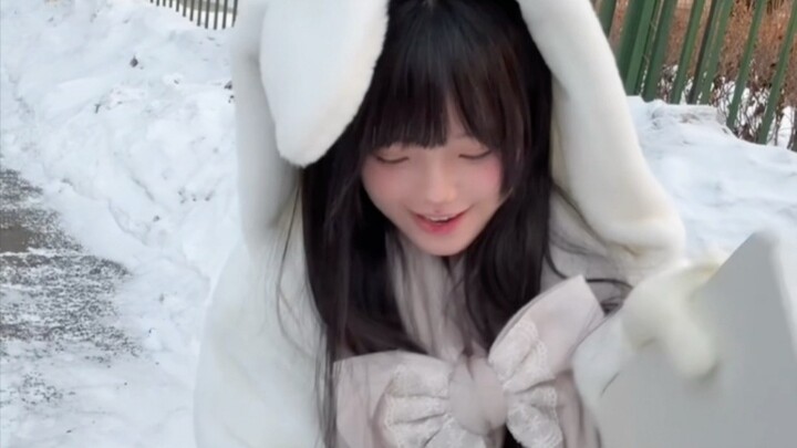 Qiegao, but Hua Girl speaks Northeastern dialect