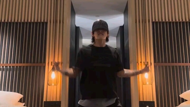 力挺WDBZ编舞！街男参与NCT U-《Baggy Jeans》Challenge合集！