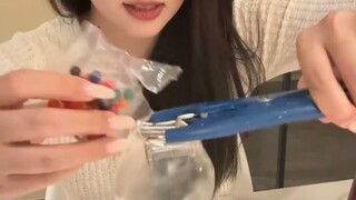 水宝宝手作球又来了！学到的新玩法！