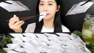 [ONHWA] Suara mengunyah sashimi ikan berang-berang!