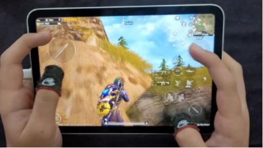 IPAD MINI 6 _ PUBG MOBILE 4-FINGERS CLAW + GYRO HANDCAM GAMEPLAY