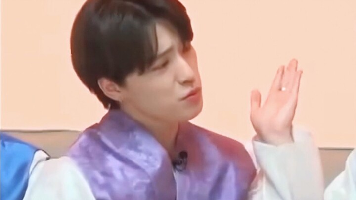 【Li Chan DINO】“Mom! Am I really a dumb otter?”