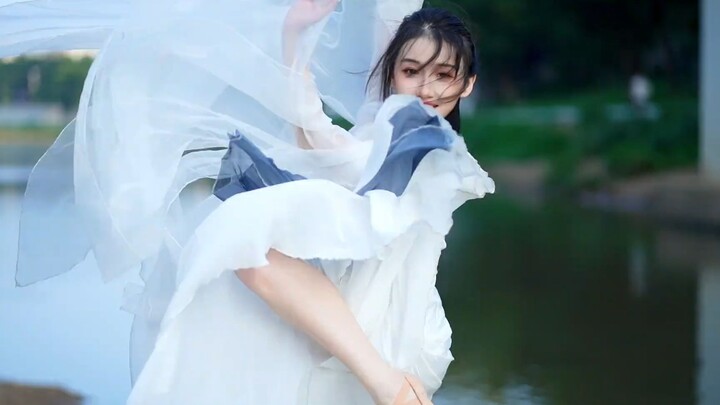 ชายหนุ่มคนใดแอบมองฉันอยู่จากอีกฟากของแม่น้ำ เพลง Maitreya Mountain Song เพลง Maitreya Mountain Song 