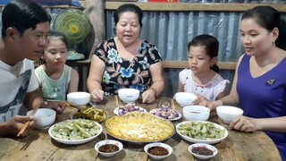 Hôm Nay Mẹ Không Đi Chợ Ăn Đỡ Món Này Nghe Con| TKQ & Family T522