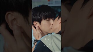 🥺 SunWo just desired a kiss of him #bl #whyrutheseries #whyrukorean #blseries