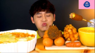 Mukbang Toboki phomai và xúc xích phomai #anngon